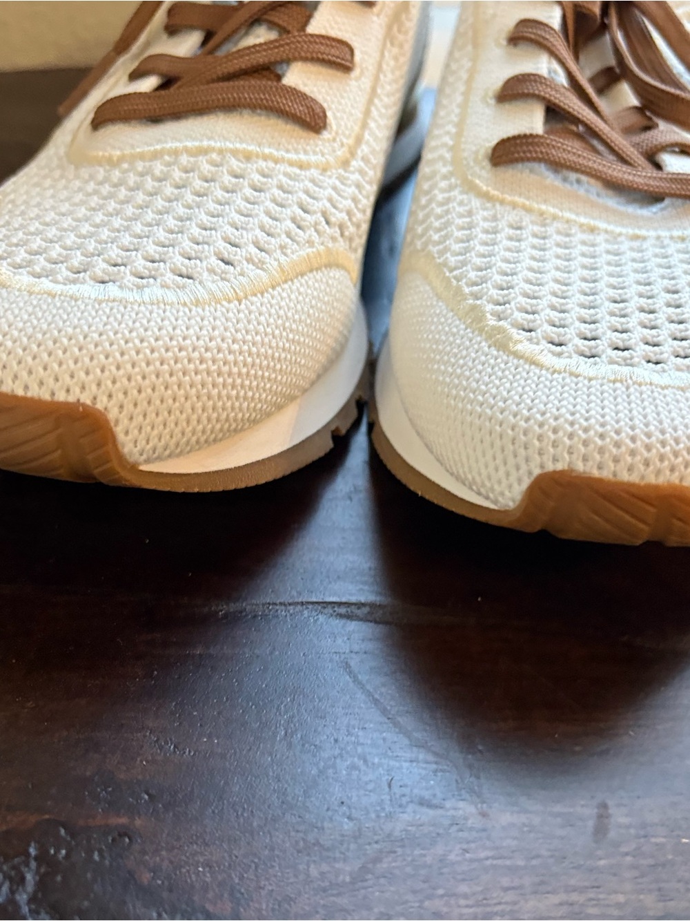 Vivaia Slip On Sneakers - Picture 12 of 12